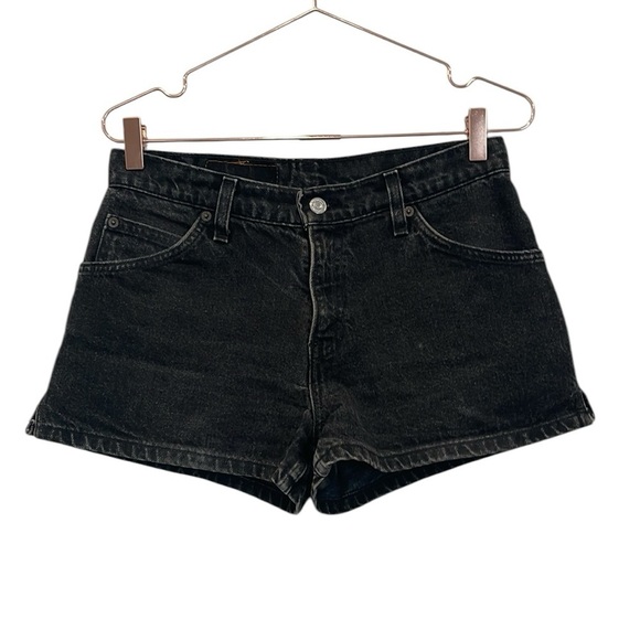 Vintage Levi’s Black SilverTab High Waisted Mom Shorts - Picture 1 of 12